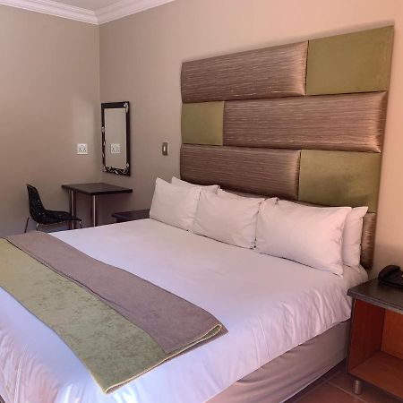 Polokwane Lodge Extérieur photo