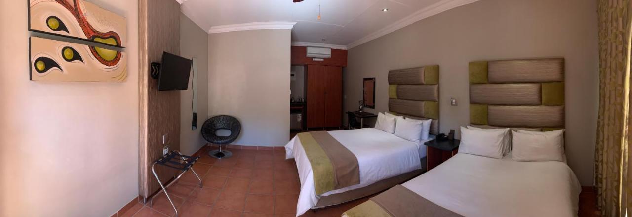 Polokwane Lodge Extérieur photo