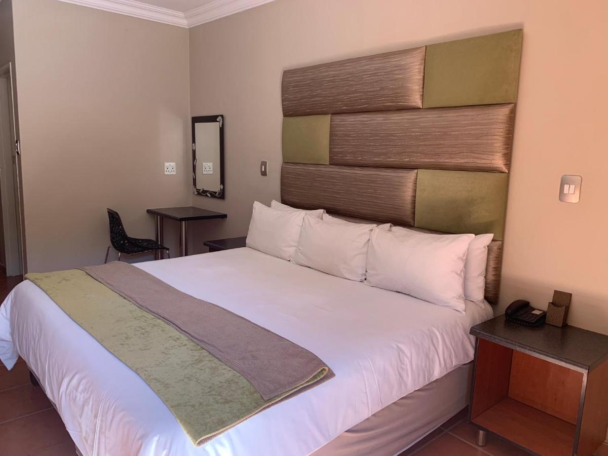 Polokwane Lodge Extérieur photo