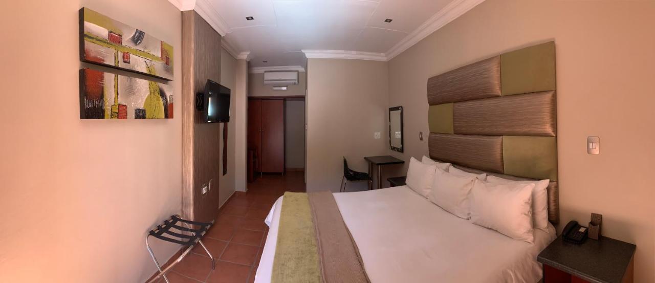 Polokwane Lodge Extérieur photo