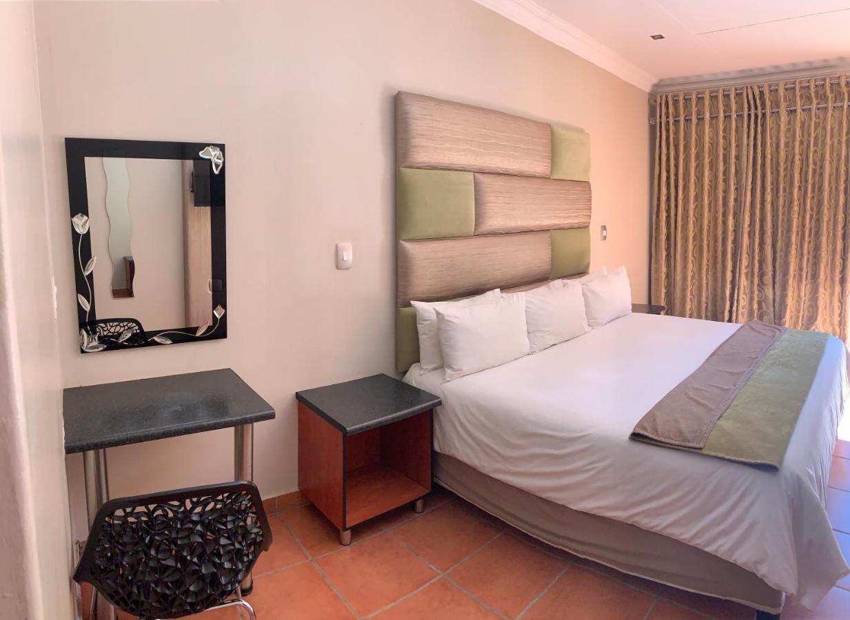 Polokwane Lodge Extérieur photo